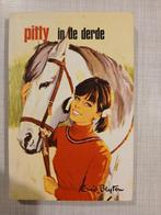 Enid Blyton - Pitty - Pitty in de derde, Boeken, Ophalen of Verzenden, Zo goed als nieuw, Enid Blyton
