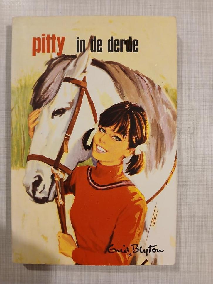 Enid Blyton - Pitty - Pitty in de derde, Boeken, Kinderboeken | Jeugd | 13 jaar en ouder, Zo goed als nieuw, Ophalen of Verzenden
