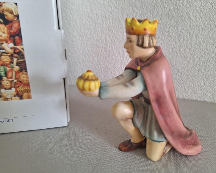 Goebel nativity 214/M Koning Casper, Verzamelen, Beelden en Beeldjes, Zo goed als nieuw, Hummel, Ophalen of Verzenden