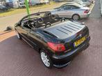 Peugeot 206 CC 2.0-16V LEER AIRCO NETTE CABRIO, Auto's, 136 pk, Gebruikt, Zwart, 4 cilinders