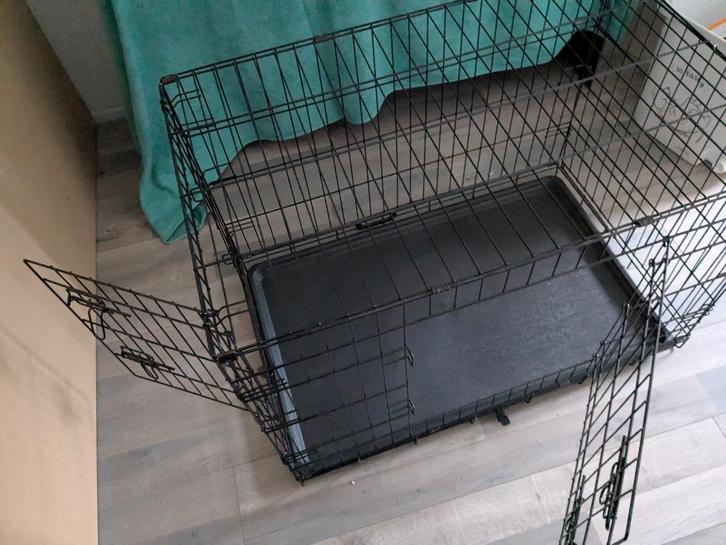 Hondenbench middelgroot, Dieren en Toebehoren, Hondenbenches, Gebruikt, Ophalen