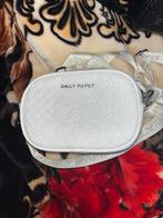 Witte Daily Paper Schoudertas - Unisex, Ophalen of Verzenden, Gebruikt, Wit, Schoudertasje