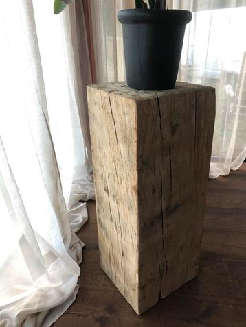 Grote eikenhouten sokkel | 40x35x100 cm beschikbaar voor biedingen
