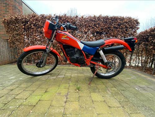 Honda tlm 50 in originele staat met maar 1381 km, Fietsen en Brommers, Brommers | Honda, Gebruikt, Overige modellen, Ophalen