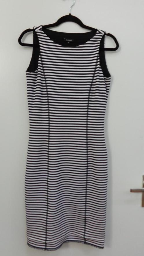 jurk Claudia Strater, mouwloos, zwart wit, maat 36, Kleding | Dames, Jurken, Zo goed als nieuw, Maat 36 (S), Zwart, Knielengte