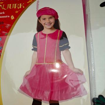 Pietenjurk met muts - Maat 110/116 beschikbaar voor biedingen