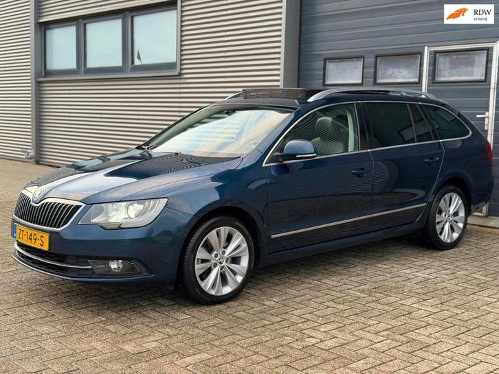 Skoda Superb Combi 2.0 TDI Ambition NAVI - CLIMA - PANO - TR, Auto's, Skoda, Bedrijf, Te koop, Superb, ABS, Airbags, Airconditioning