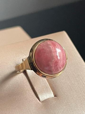 8 karaat geelgouden ring met een rhodochrosiet edelsteen beschikbaar voor biedingen