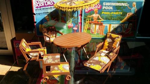 Vintage Jaren 60 70 Barbiemeubeltjes Barbie tuinset, Verzamelen, Poppenhuizen en Toebehoren, Gebruikt, Poppenhuis, Ophalen of Verzenden