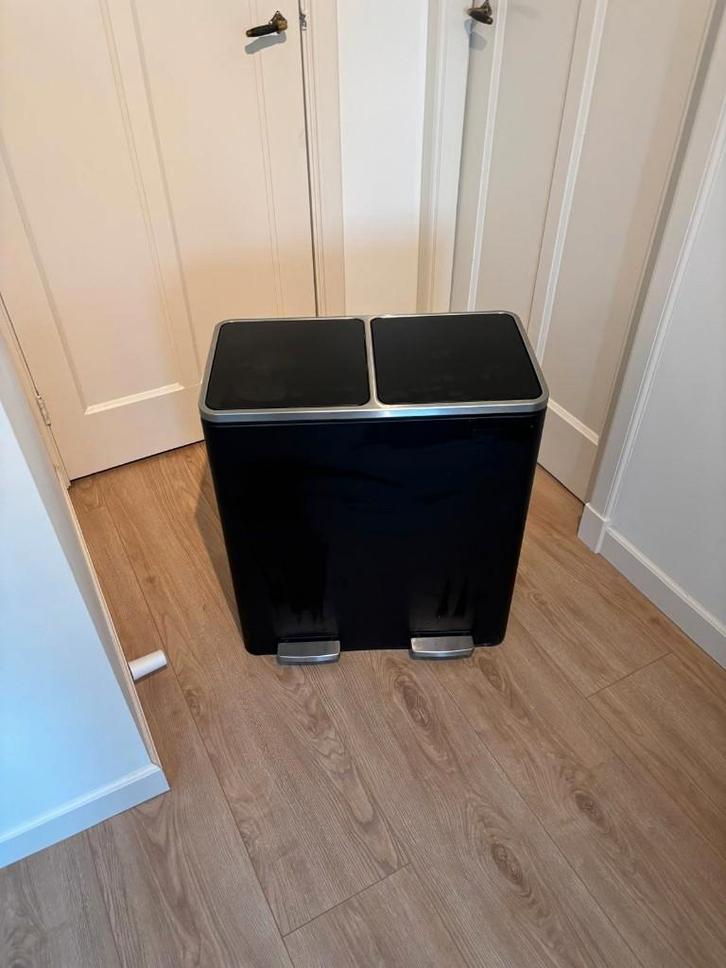 Songmics duo afvalbak 2*30ltr, Huis en Inrichting, Woonaccessoires | Prullenbakken, Gebruikt, Kunststof, 75 cm of meer, 40 liter of meer