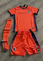 Nederlands elftal tenue kindermaten, Sport en Fitness, Voetbal, Maat XS of kleiner, Ophalen of Verzenden, Nieuw, Set