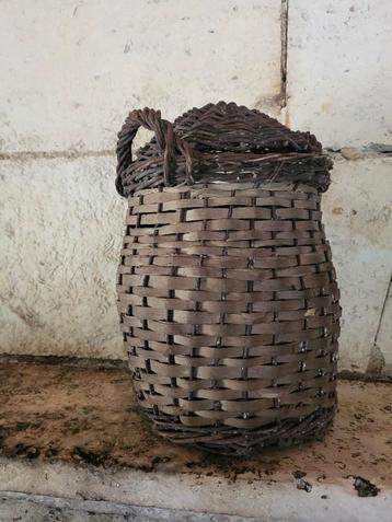 Franse brocante flessenmand/rietenmand/allegonda  beschikbaar voor biedingen