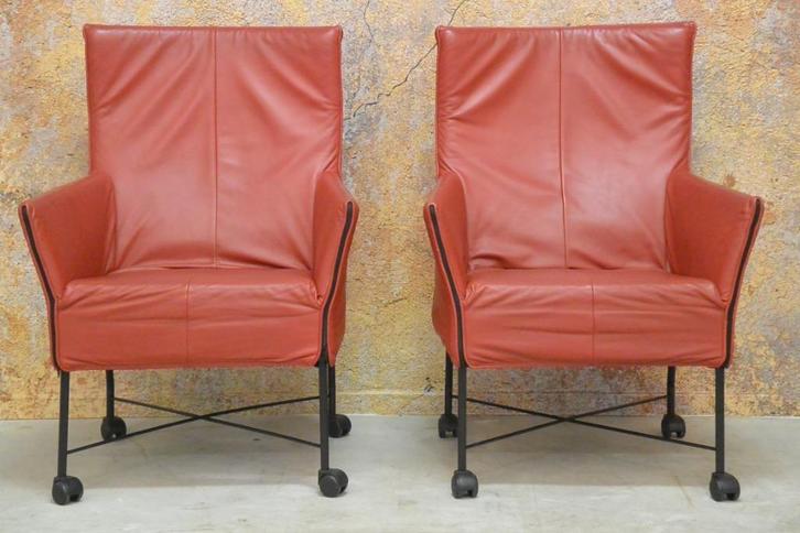 IZG Staat 2 rode leren verrijdbare Montis Charly fauteuils, Huis en Inrichting, Fauteuils, Zo goed als nieuw, Leer, Metaal, 50 tot 75 cm