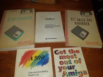 Amiga 500 boeken beschikbaar voor biedingen