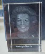 3D hologram glazen kubus - Koningin Beatrix, Verzamelen, Ophalen of Verzenden, Nieuw, Nederland, Overige typen