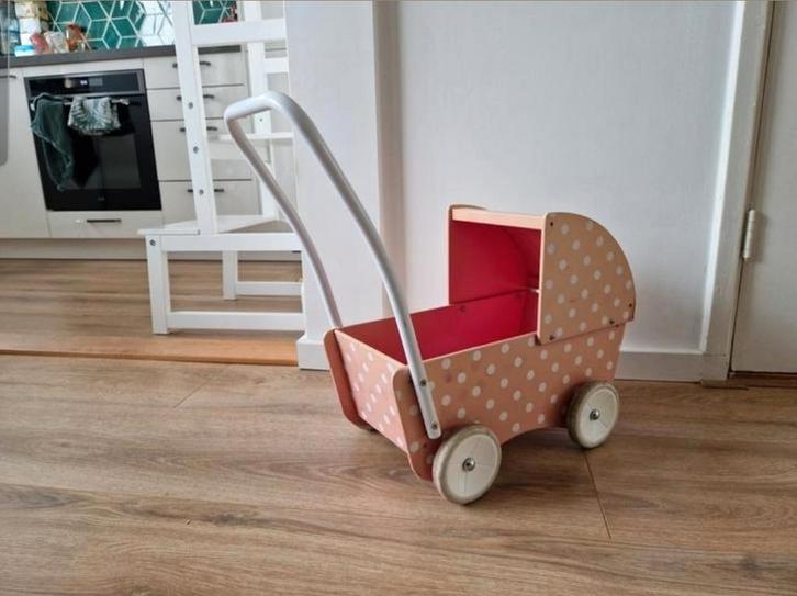 Stevige poppenwagen / loopwagen, Kinderen en Baby's, Speelgoed | Houten speelgoed, Gebruikt, Duw- of Trekspeelgoed, Ophalen of Verzenden