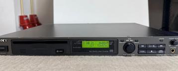 Sony CDP-D11 CD Speler - Professioneel beschikbaar voor biedingen