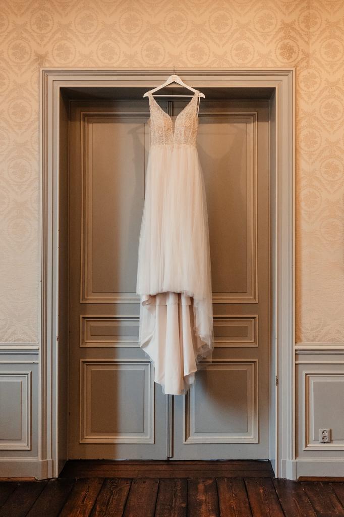 Trouwjurk Adelise Justin Alexander glitter / sand / tule /38, Kleding | Dames, Trouwkleding en Trouwaccessoires, Gedragen, Trouwjurk