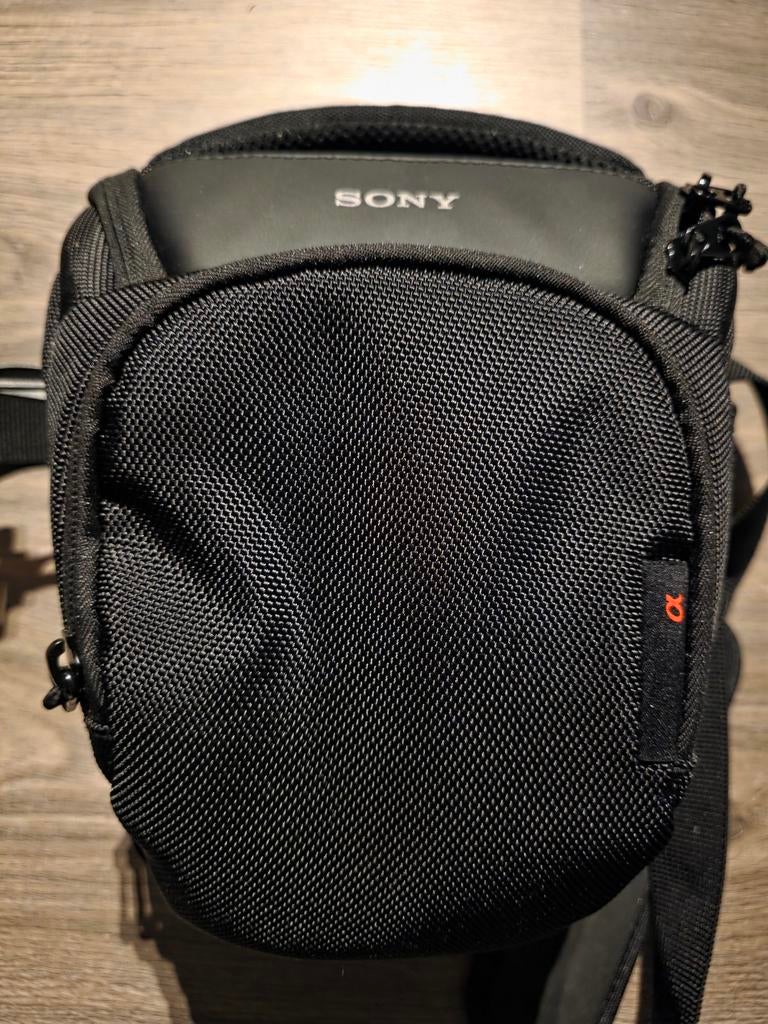 Sony soft carry case voor Alpha met lens., Ophalen of Verzenden, Zo goed als nieuw, Schoudertas, Overige merken