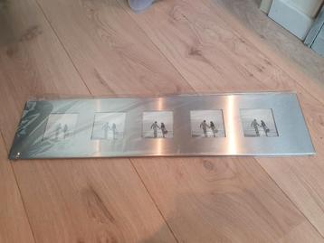 Nieuwe fotolijst voor 5 fotos  beschikbaar voor biedingen
