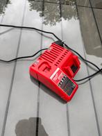 Milwaukee lader m18 m12 defect, Doe-het-zelf en Verbouw, Ophalen of Verzenden, Nieuw, Minder dan 400 watt, Overige typen