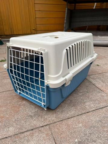 Vervoesbak voor katten of konijnen beschikbaar voor biedingen