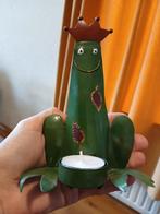 METALEN KIKKERKONING  HOOGTE 15.8  DECORATIEF., Ophalen of Verzenden, Beeldje of Figuurtje