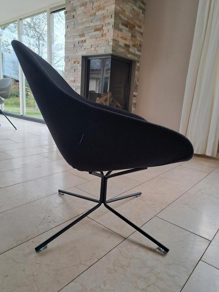 2 Artifort Beso fauteuils, Huis en Inrichting, Stoelen, Zo goed als nieuw, Eén, Zwart, Ophalen