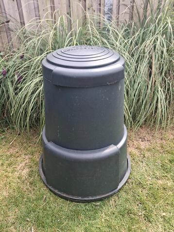 groen compostvat, ongeveer 290 liter!  beschikbaar voor biedingen