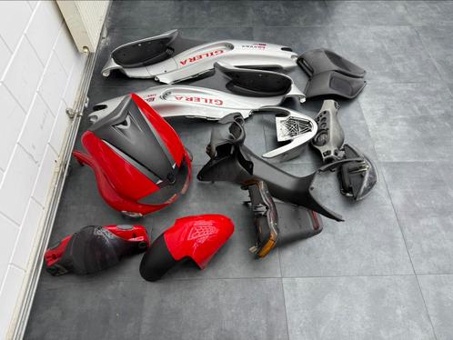 Gilera Runner kappeset met zadel en velgen 125cc 180cc, Fietsen en Brommers, Brommeronderdelen | Scooters, Zo goed als nieuw, Piaggio