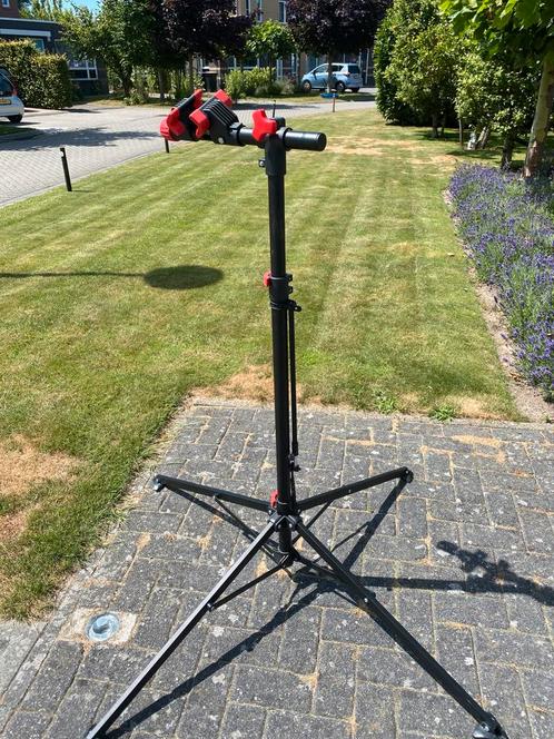 Montage standaard fiets, Fietsen en Brommers, Fietsaccessoires | Fietsgereedschap, Zo goed als nieuw, Overig gereedschap, Ophalen of Verzenden