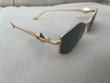 Jimmy Choo gold-coloured heren zonnebril beschikbaar voor biedingen