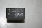 Relais Mercedes 300D W124 12V. 0281001013, 0035452432 BOSCH, Ophalen of Verzenden, Gebruikt, Mercedes-Benz