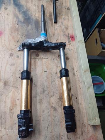 SR 50 Aprilia stealth www 97-98 kroonstuk veerpoten stuur beschikbaar voor biedingen