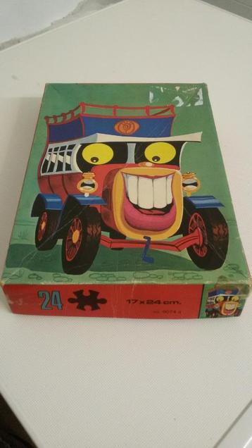 Houten puzzel met een trein  beschikbaar voor biedingen