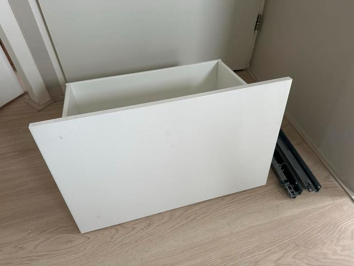 Ikea besta lade, hoogglas wit, Huis en Inrichting, Kasten | Televisiemeubels, Zo goed als nieuw, Minder dan 100 cm, 25 tot 50 cm