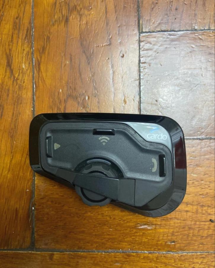 Cardo Freecom 4+ – Alleen de hoofdunit, Motoren, Accessoires | Navigatiesystemen, Zo goed als nieuw, Ophalen of Verzenden