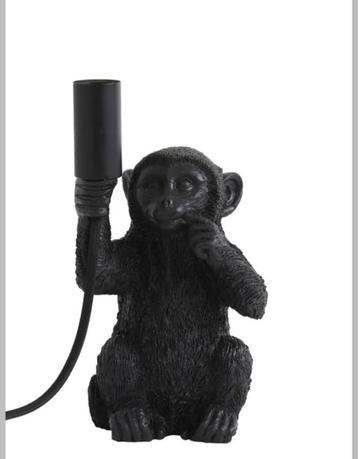 Apenlamp met glazen pit beschikbaar voor biedingen