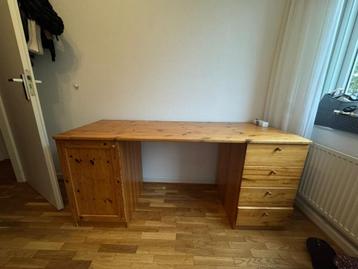 Bureau met bewezen diensten. beschikbaar voor biedingen