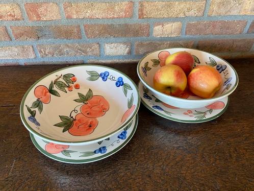 Set van 2 uitlekschalen met onderbord, uit Italië, Huis en Inrichting, Keuken | Servies, Zo goed als nieuw, Schaal of Schalen