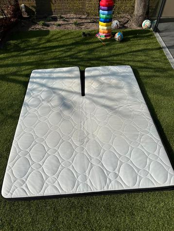 Matras topper 200x160x8 beschikbaar voor biedingen