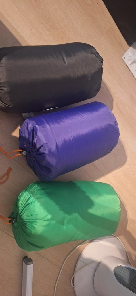 Slaapzak Quechua Forclaz 15 - Twee stuks, Caravans en Kamperen, Slaapzakken, Zo goed als nieuw, Ophalen of Verzenden