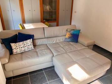 beige, 2,5-zits Belform bank met hocker