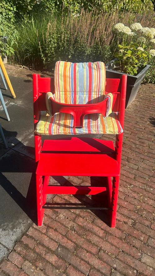 Stokke Tripp Trapp - rood met extra’s, Kinderen en Baby's, Kinderstoelen, Gebruikt, Meegroeistoel, Stoelverkleiner, Ophalen