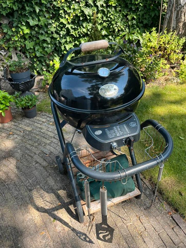 Gas barbecue rond van Outdoorchef, Tuin en Terras, Gasbarbecues, Zo goed als nieuw, Ophalen