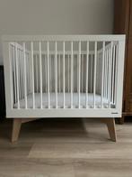 Kidsmill Sixties Box Wit Mat / Naturel, Kinderen en Baby's, Boxen, Ophalen, Zo goed als nieuw, Rechthoekig, In hoogte verstelbaar