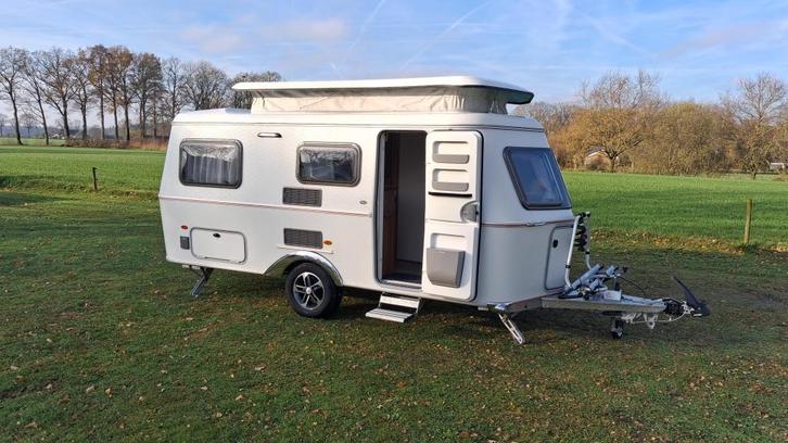 Als Nieuw: Eriba Troll 542 '23 met V-bed Inruil mogelijk, Caravans en Kamperen, Caravans, Bedrijf, tot en met 3, 750 - 1000 kg