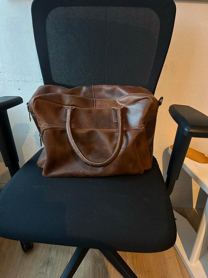 Echt leren ruime aktetas/laptoptas bruin, Computers en Software, Laptoptassen, Gebruikt, Ophalen of Verzenden