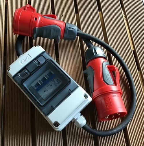 Verloopadapter CEE 32A naar CEE 16A 400V AC IP54, Muziek en Instrumenten, Kabels en Stekkers, Nieuw, Apparatuur, Verzenden