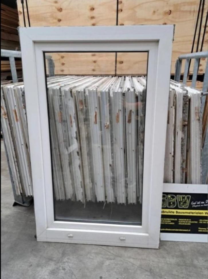 kunststof raam 86,5x137,5 cm, dubbelglas, draai kiep vleugel, Doe-het-zelf en Verbouw, Kozijnen en Schuifpuien, Gebruikt, Raamkozijn
